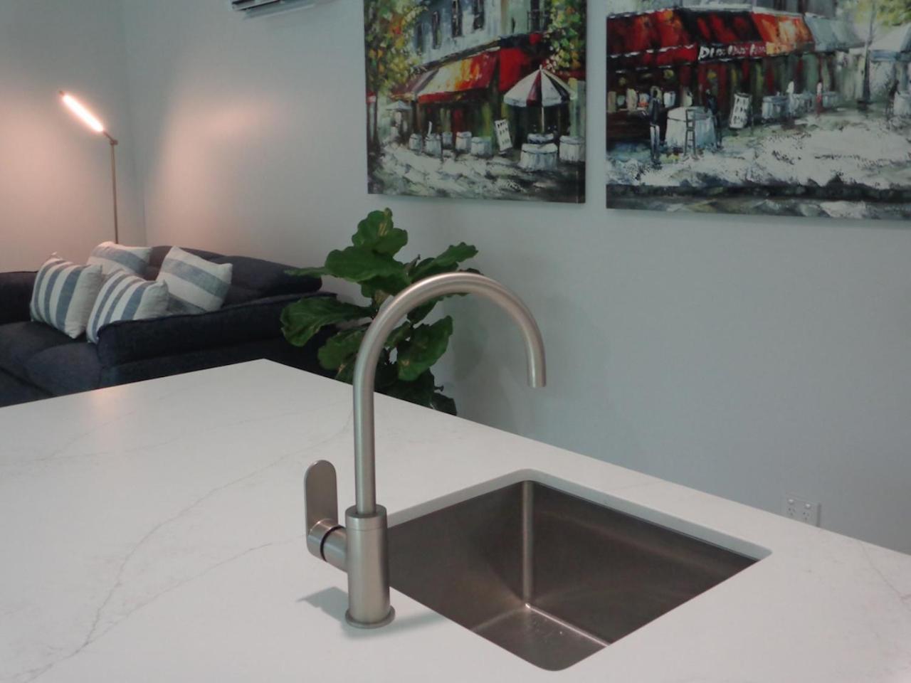 Noosa Buoys Hotel Tinbeerwah Екстериор снимка