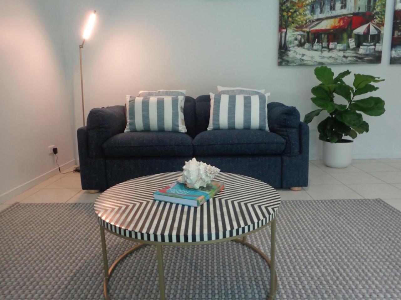 Noosa Buoys Hotel Tinbeerwah Екстериор снимка