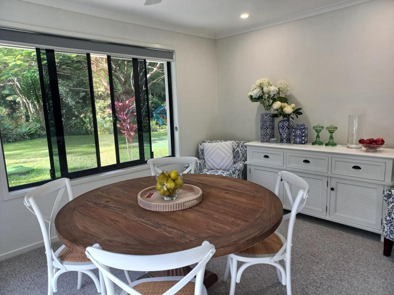 Noosa Buoys Hotel Tinbeerwah Екстериор снимка
