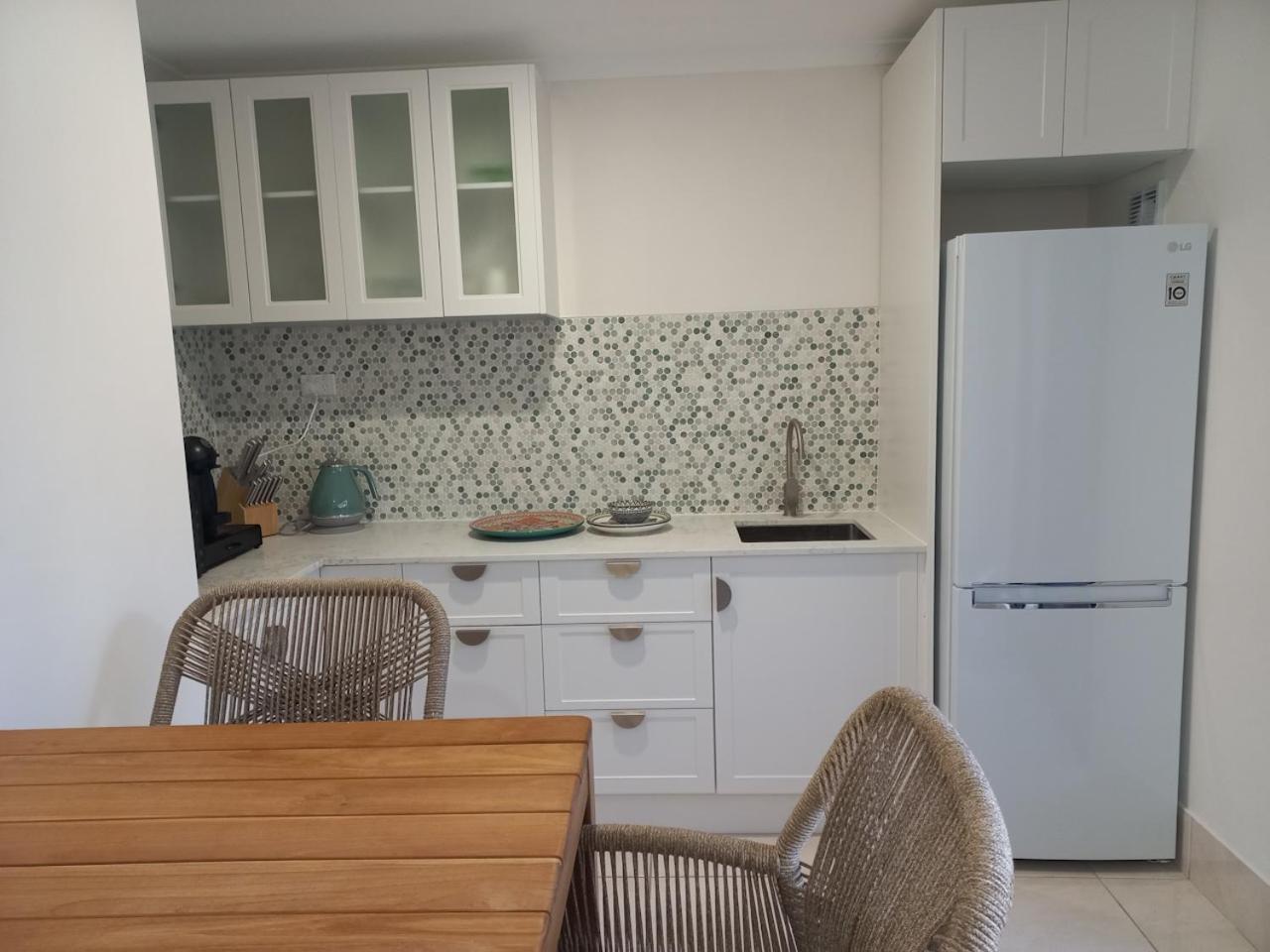 Noosa Buoys Hotel Tinbeerwah Екстериор снимка